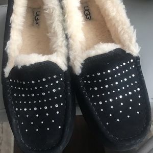 Ugg house shoes